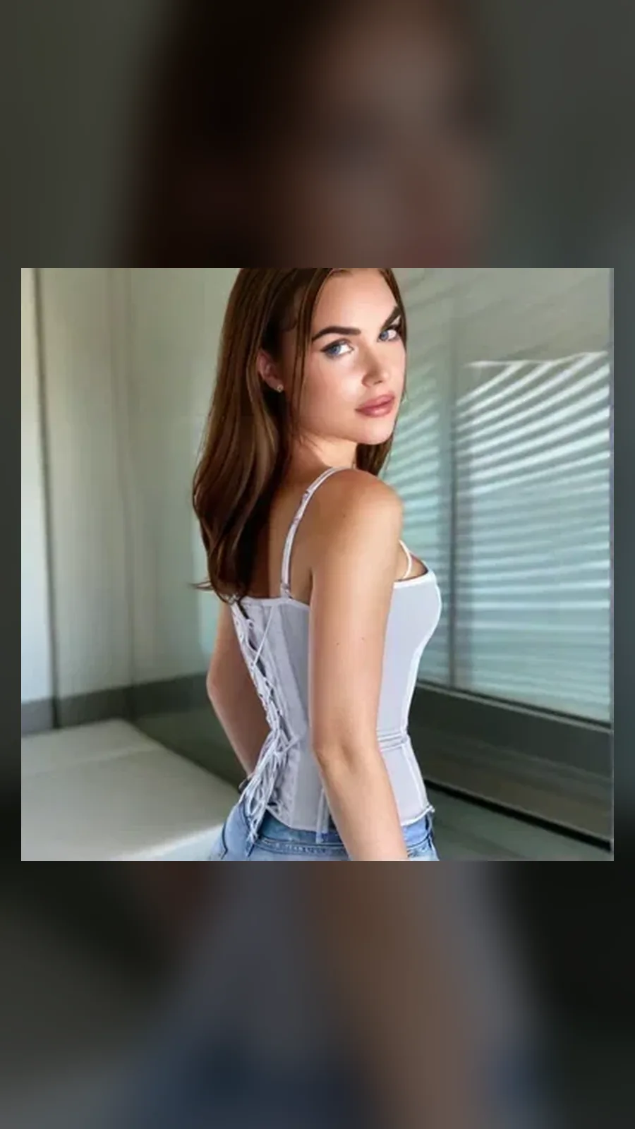 Alsky Blkigreen, realistische erwachsene AI-Allure-Figur